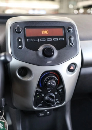 Toyota Aygo cena 38850 przebieg: 56102, rok produkcji 2015 z Świeradów-Zdrój małe 596
